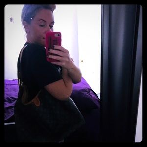 SOLD!! Authentic Louis Vuitton delightful mm